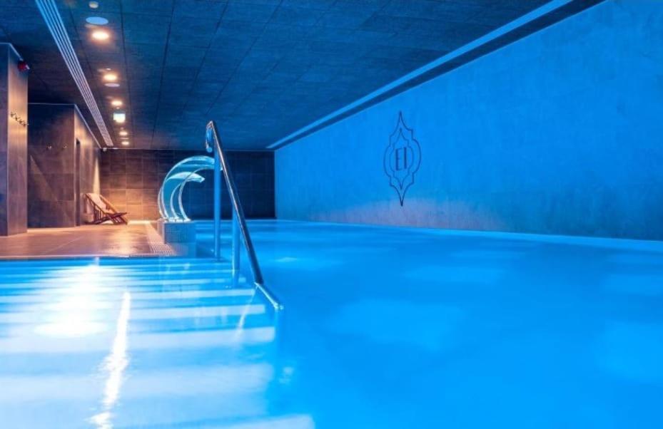 New Cp Luxury Studio With Spa Gibraltar Bagian luar foto