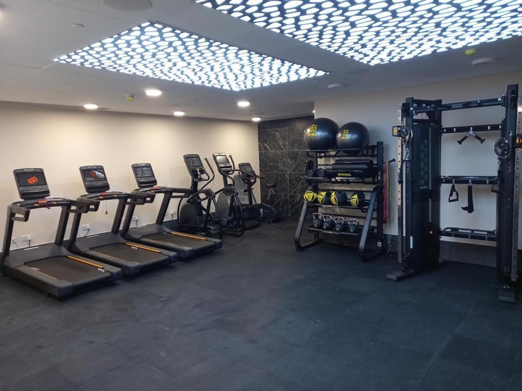 New Cp Luxury Studio With Spa Gibraltar Bagian luar foto